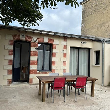 Petit Gite Avec Terrasse Thouarcé エクステリア 写真